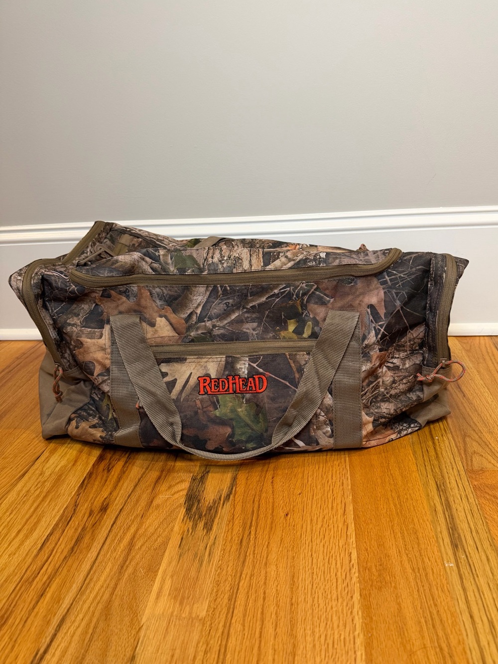 NEW RedHead Camo Hunting Duffel Bag Large Gear Bag Backpack Straps